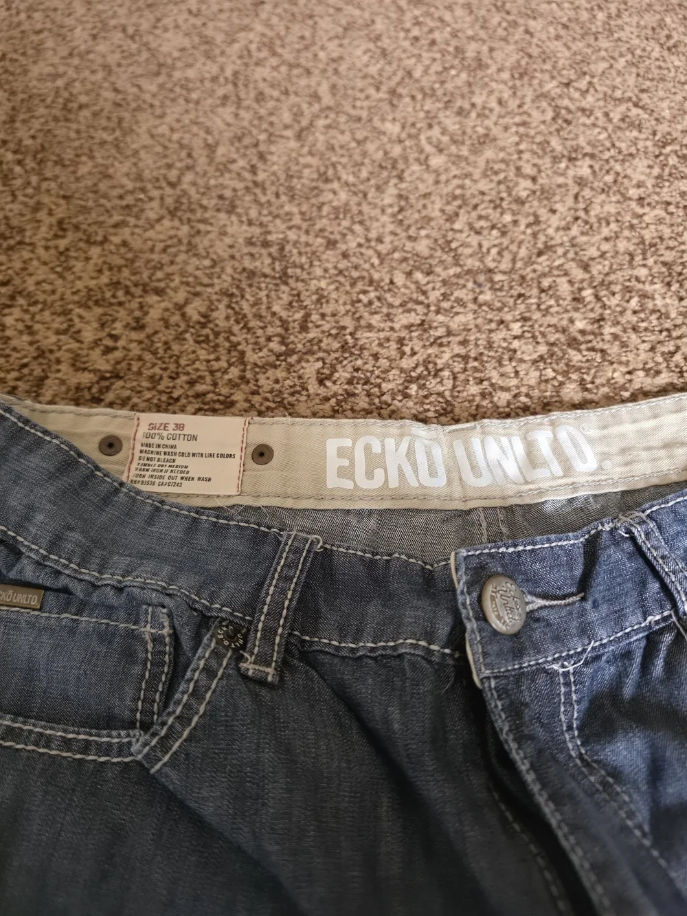 Vintage Y2K Ecko Unltd. Men's Size 38 Baggy Embroidered Blue Denim Shorts